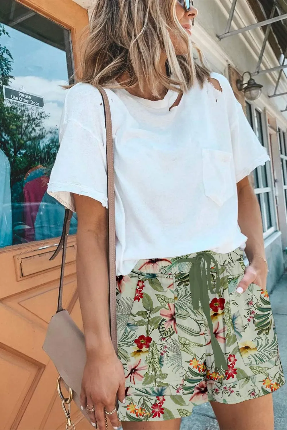 QUEEN PLUS Womens Casual Shorts Comfy Elastic Waist Drawstring Pocket Shorts Pants